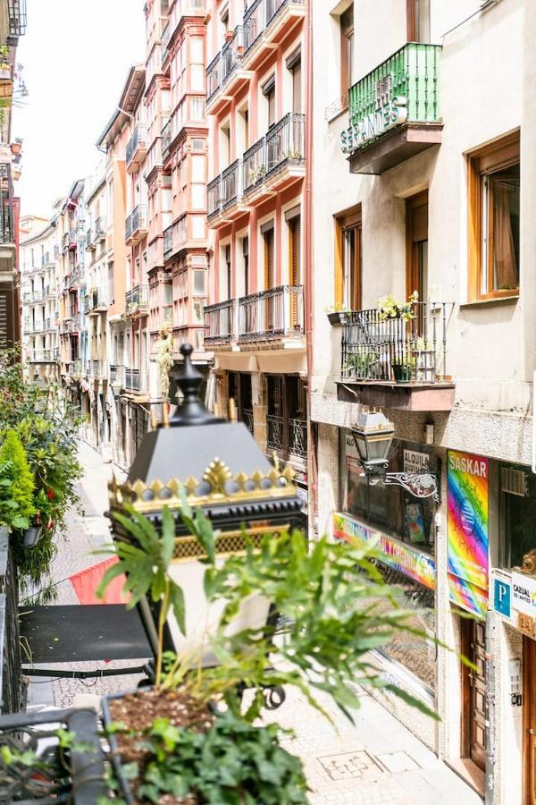 Siete Calles / Bilbao Art Extérieur photo
